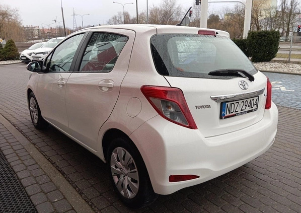 Toyota Yaris cena 26900 przebieg: 211686, rok produkcji 2012 z Głuszyca małe 326